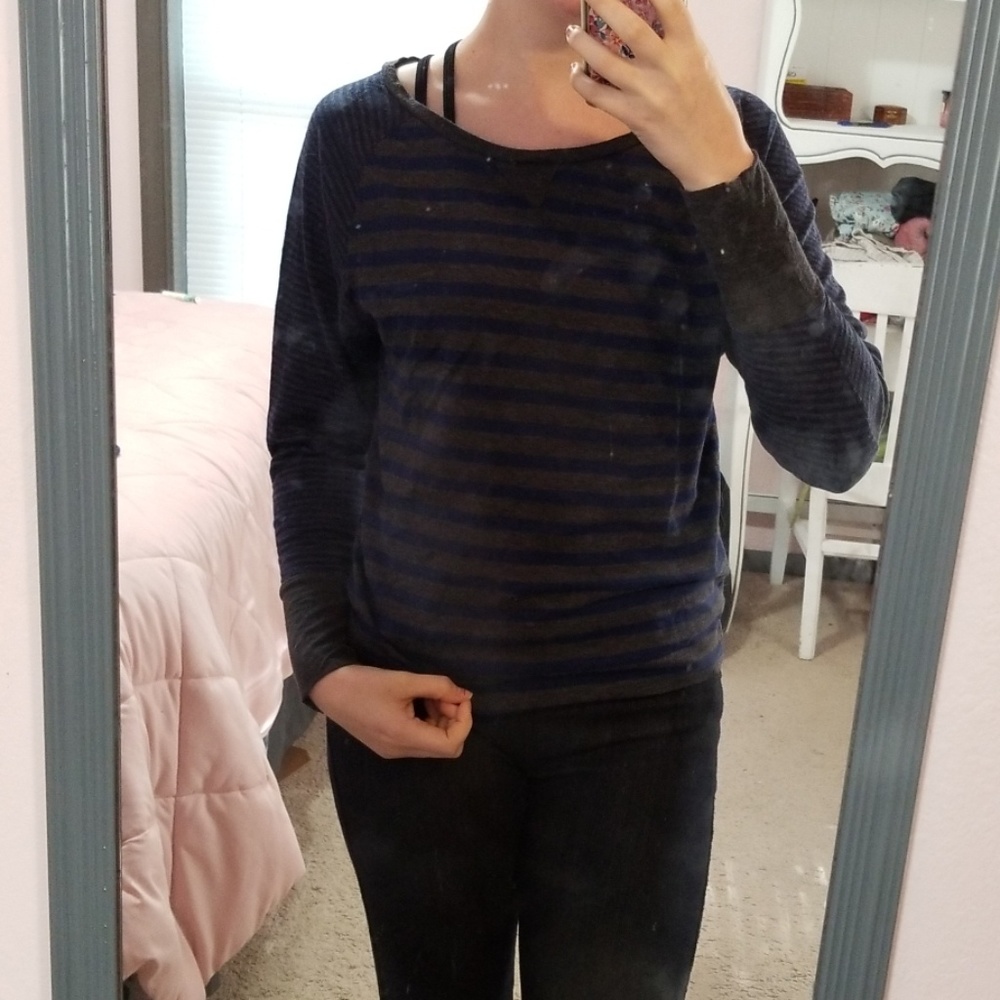 Long sleeved tee
